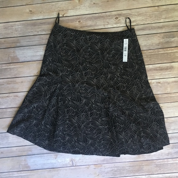 Jones Wear Dresses & Skirts - Jones Wear Skirt